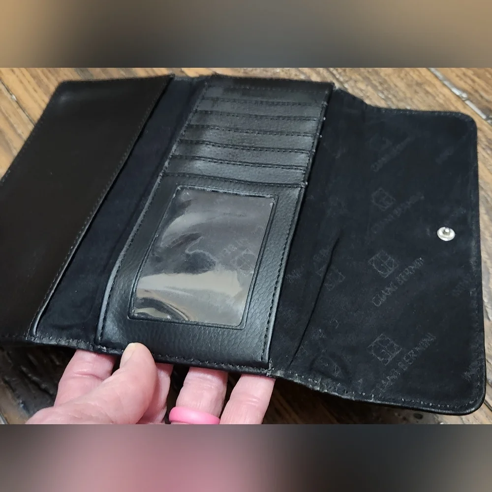 GIANI BERNINI Black Leather Tri-Fold Wallet EUC
